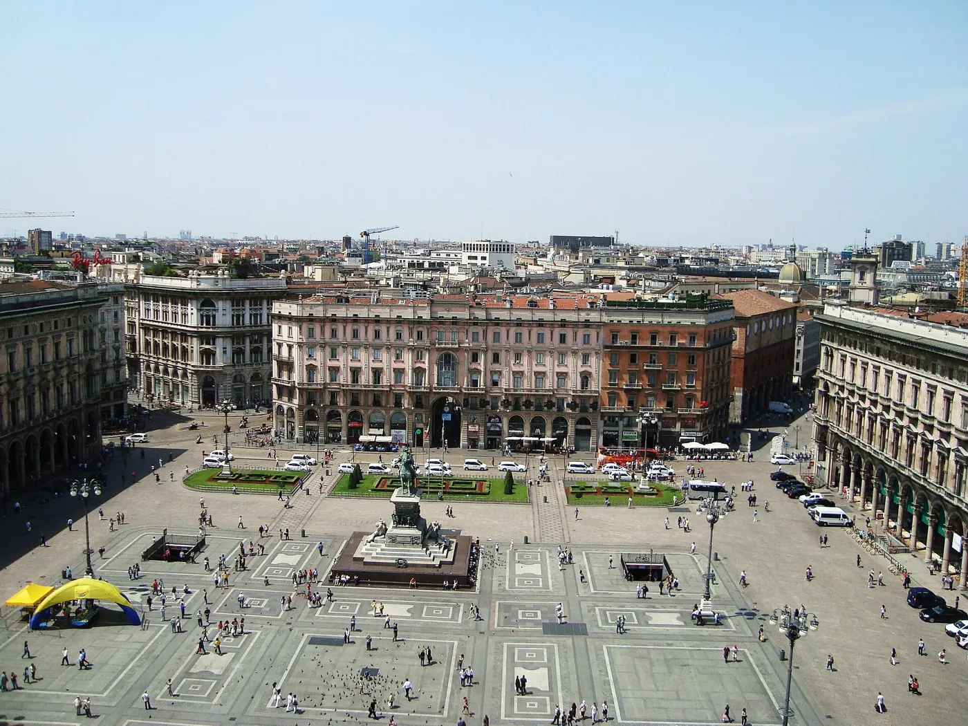 Piazza Duomo seen from above, the starting point of Saturday (a sunny day: in the rain it will look different)